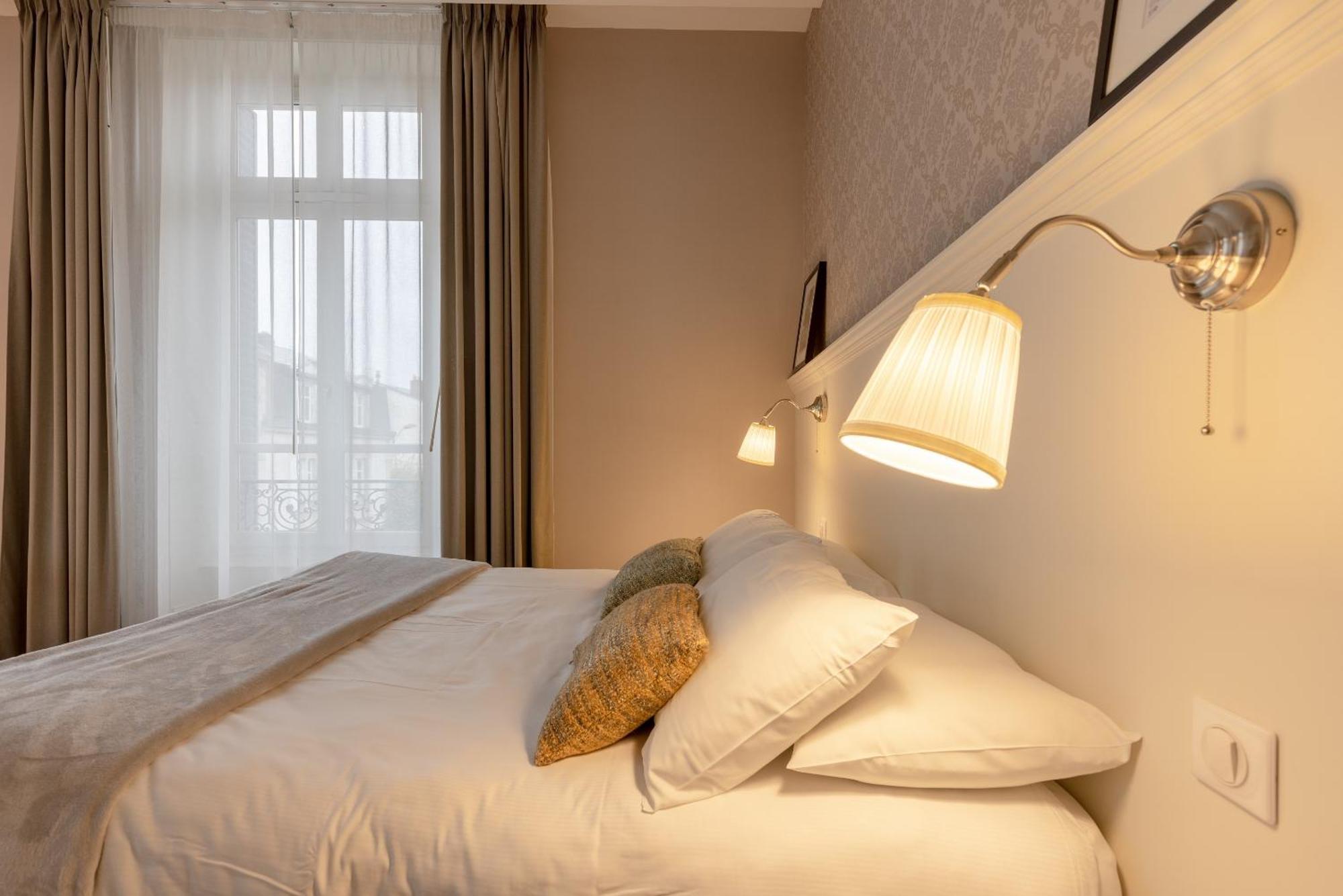 La Maison Blanche - Apparthotels De Charme Chic & Cosy A 350M Du Coeur De Ville De Limoges - Acces Autonome Room photo