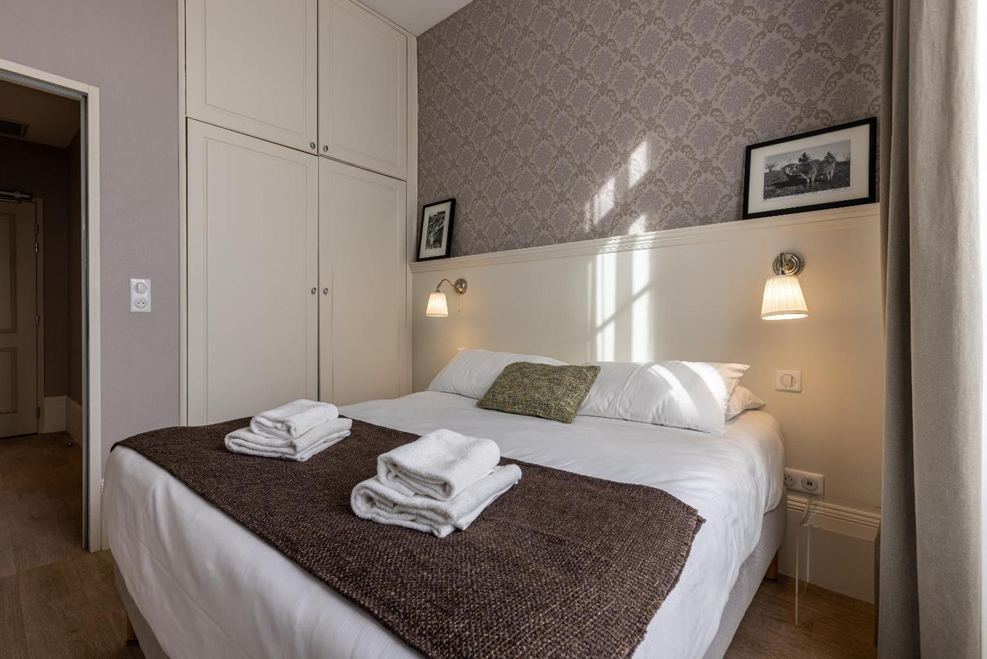 La Maison Blanche - Apparthotels De Charme Chic & Cosy A 350M Du Coeur De Ville De Limoges - Acces Autonome Room photo