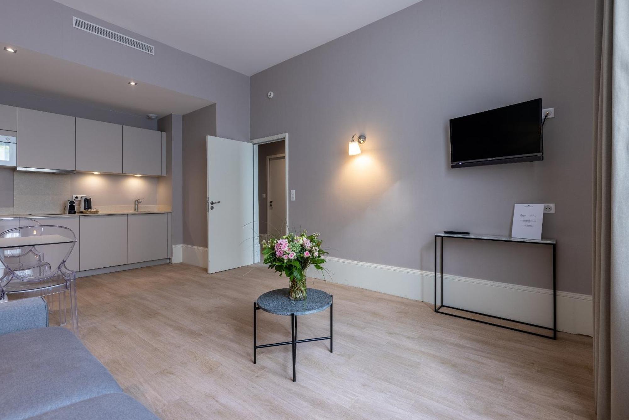 La Maison Blanche - Apparthotels De Charme Chic & Cosy A 350M Du Coeur De Ville De Limoges - Acces Autonome Room photo