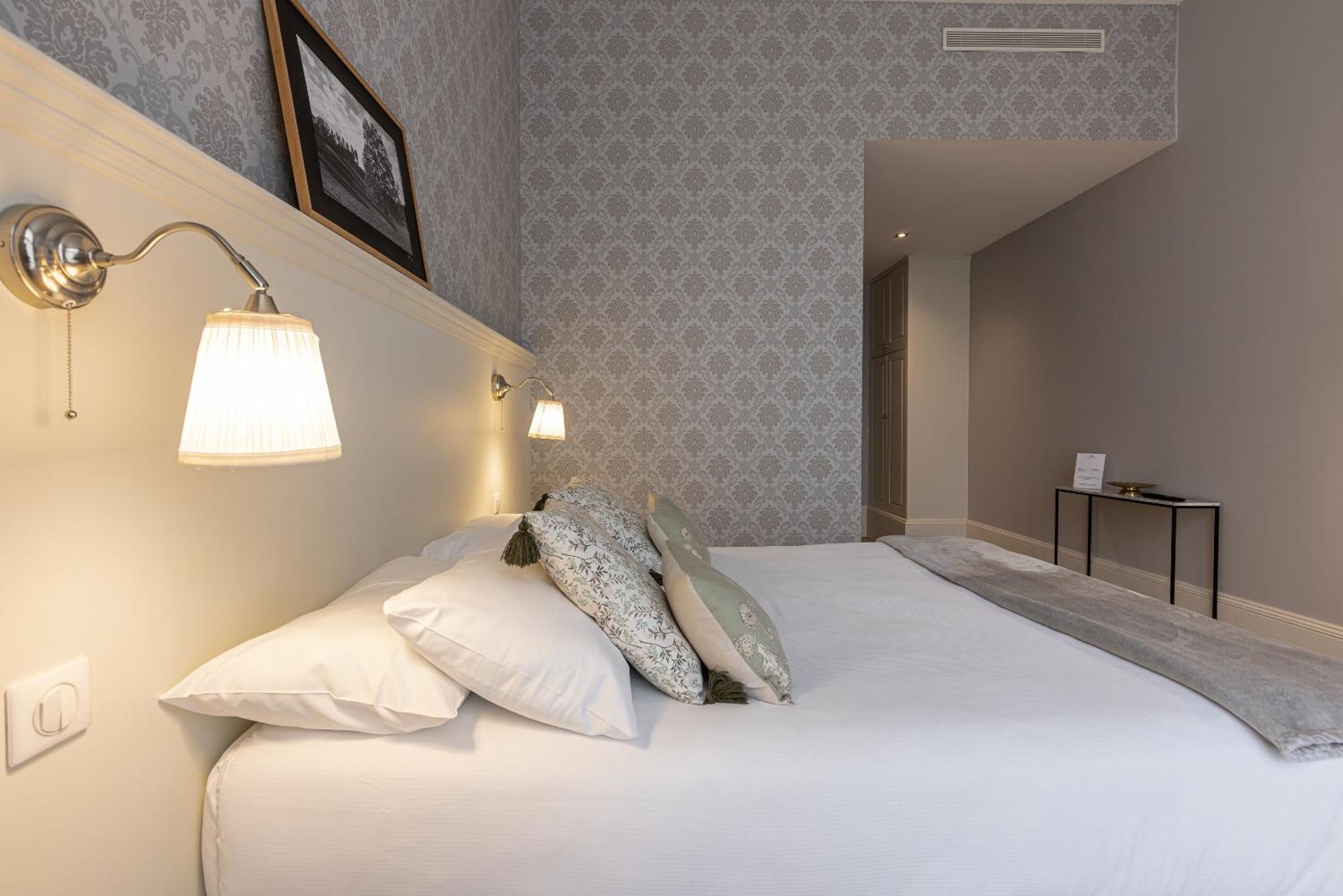 La Maison Blanche - Apparthotels De Charme Chic & Cosy A 350M Du Coeur De Ville De Limoges - Acces Autonome Exterior photo